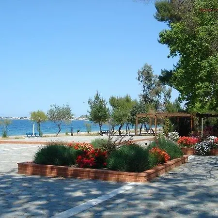 Pensionat Kochili Néos Pírgos