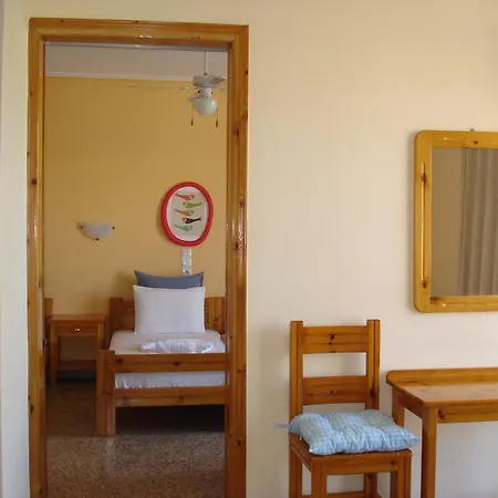 Kochili Pensjonat Néos Pírgos