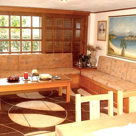 Kochili Pensionat 3*